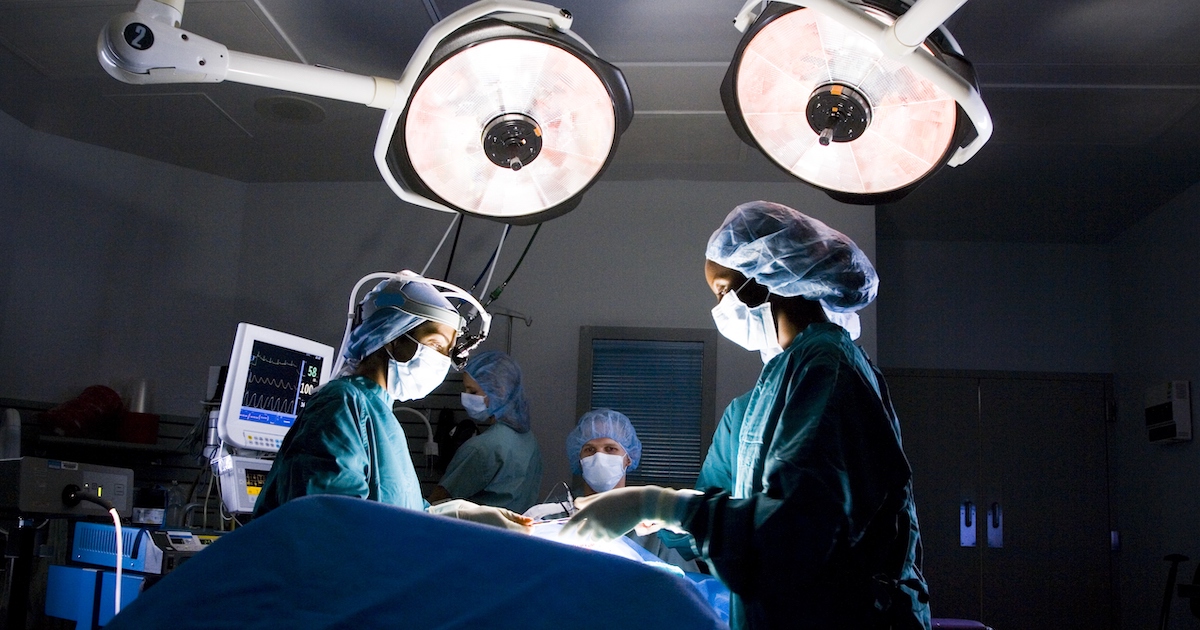 Surgeons in an operation
Surgeons in an operation